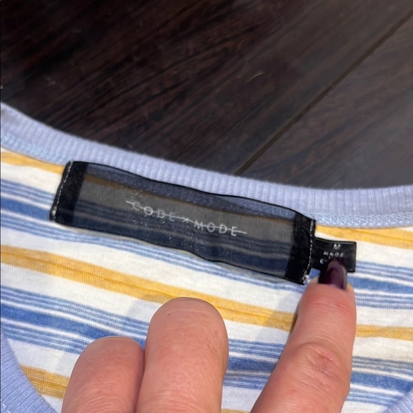 Women’s Size Medium Yellow, Blue, White Top - Picture 2 of 7